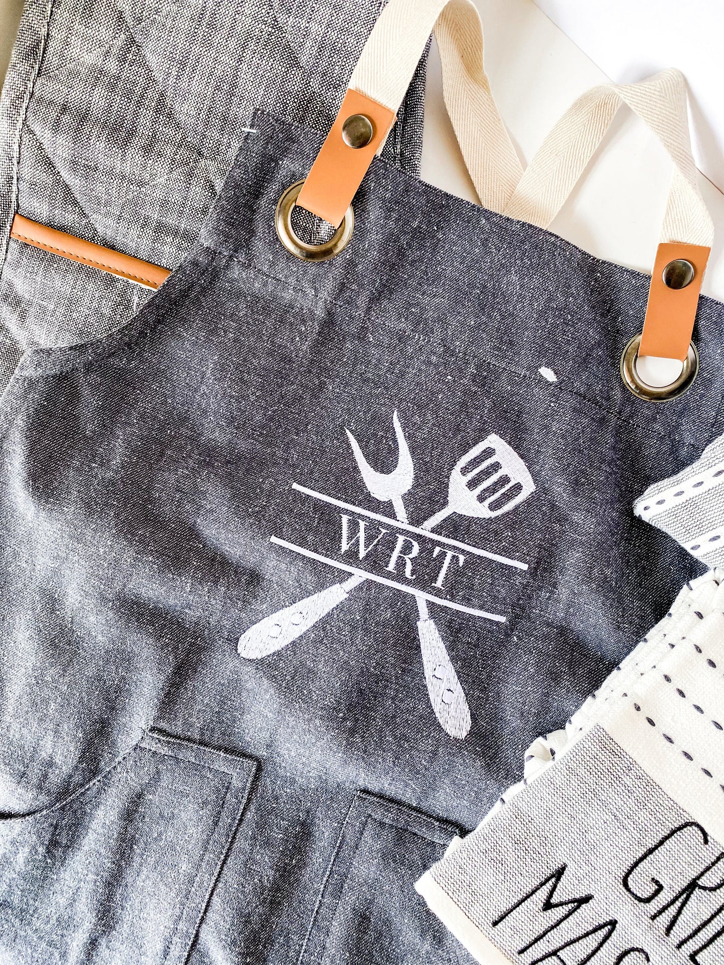 Father's Day Custom Monogrammed BBQ Grilling Apron Gift Set, Matching Towels, Oven Mitt