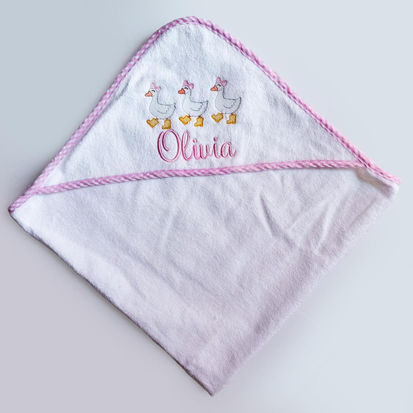 Personalized Goose Baby Hooded Towel – Custom Embroidered Bath Towel with Gingham Trim
