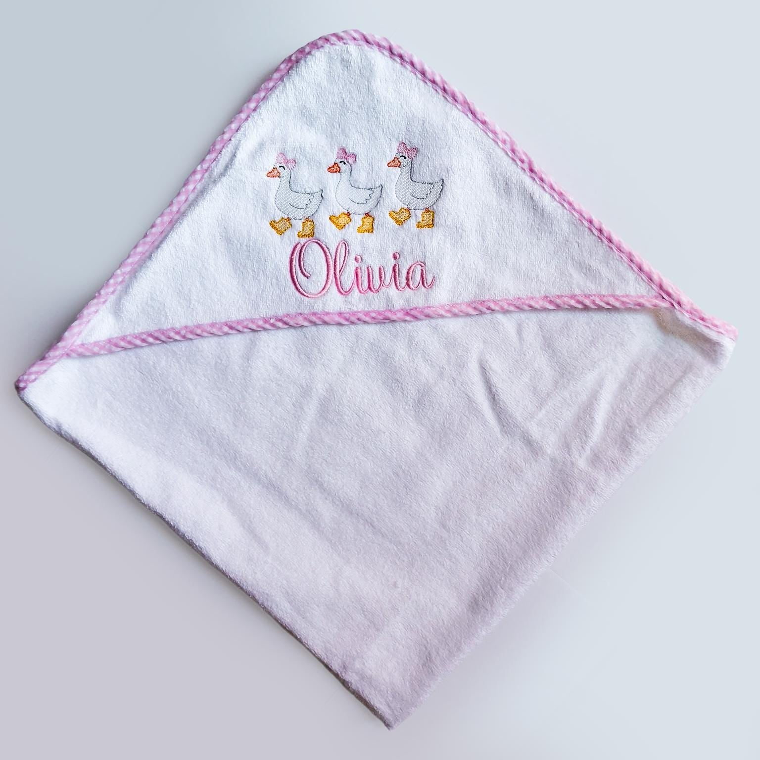 Personalized Goose Baby Hooded Towel – Custom Embroidered Bath Towel with Gingham Trim