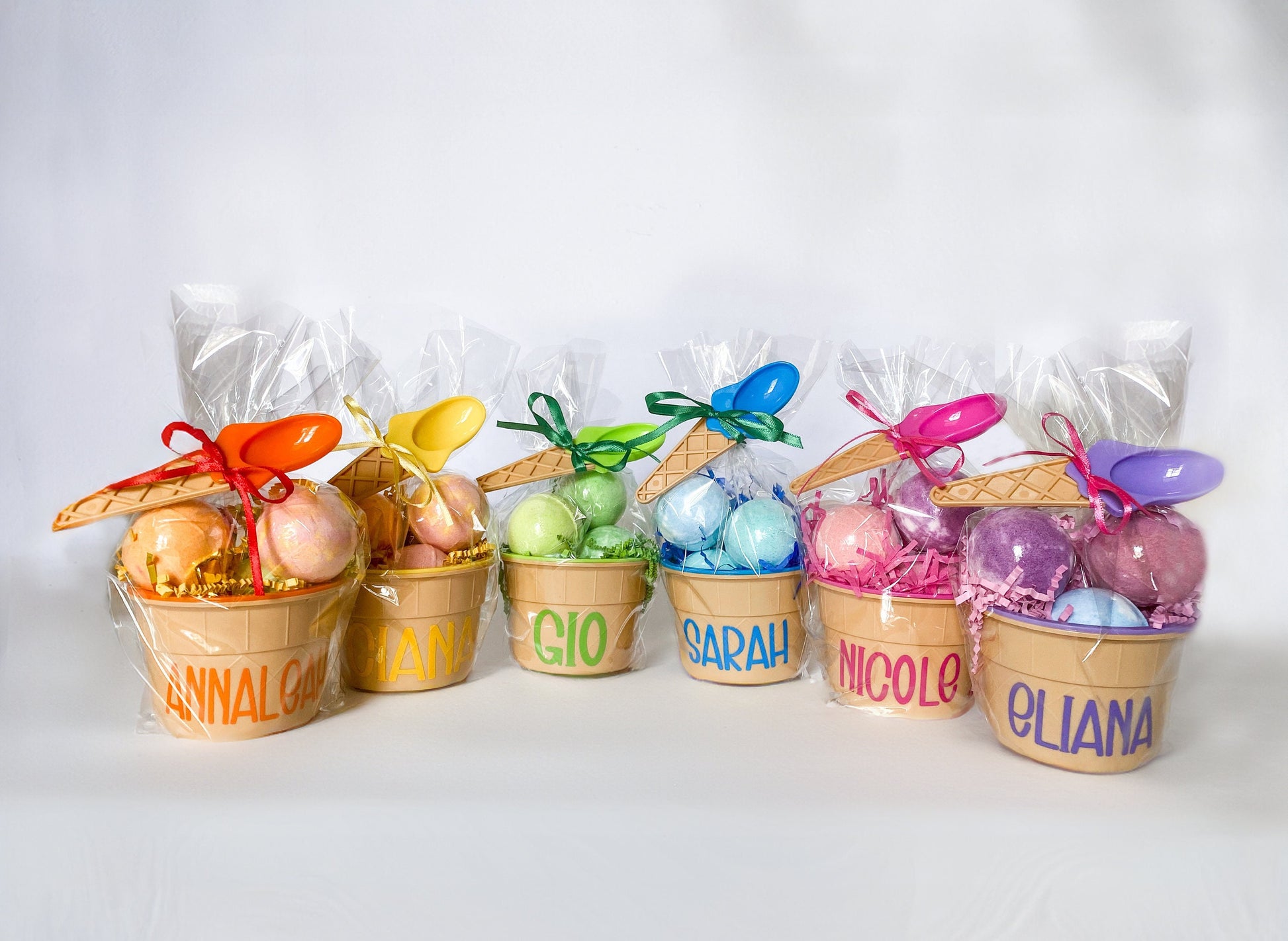 Personalized Ice Cream Bowl Party Favor Set with Bath Bombs