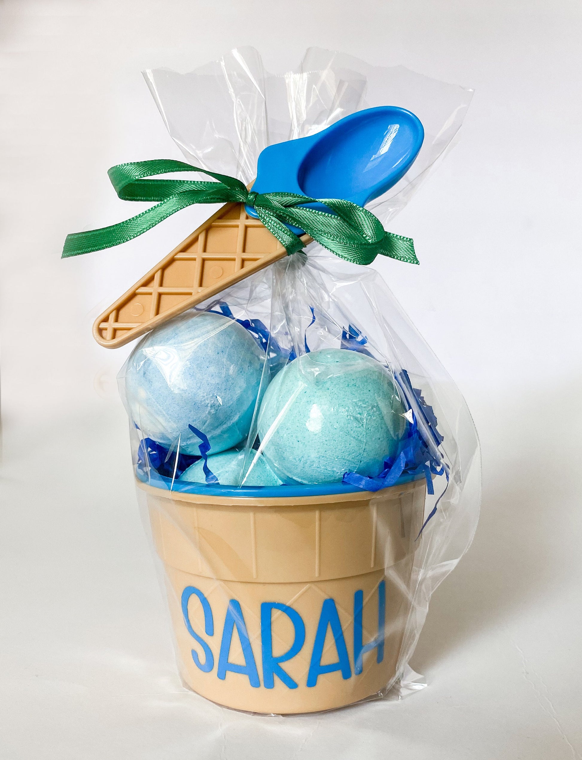 Personalized Ice Cream Bowl Party Favor Set with Bath Bombs