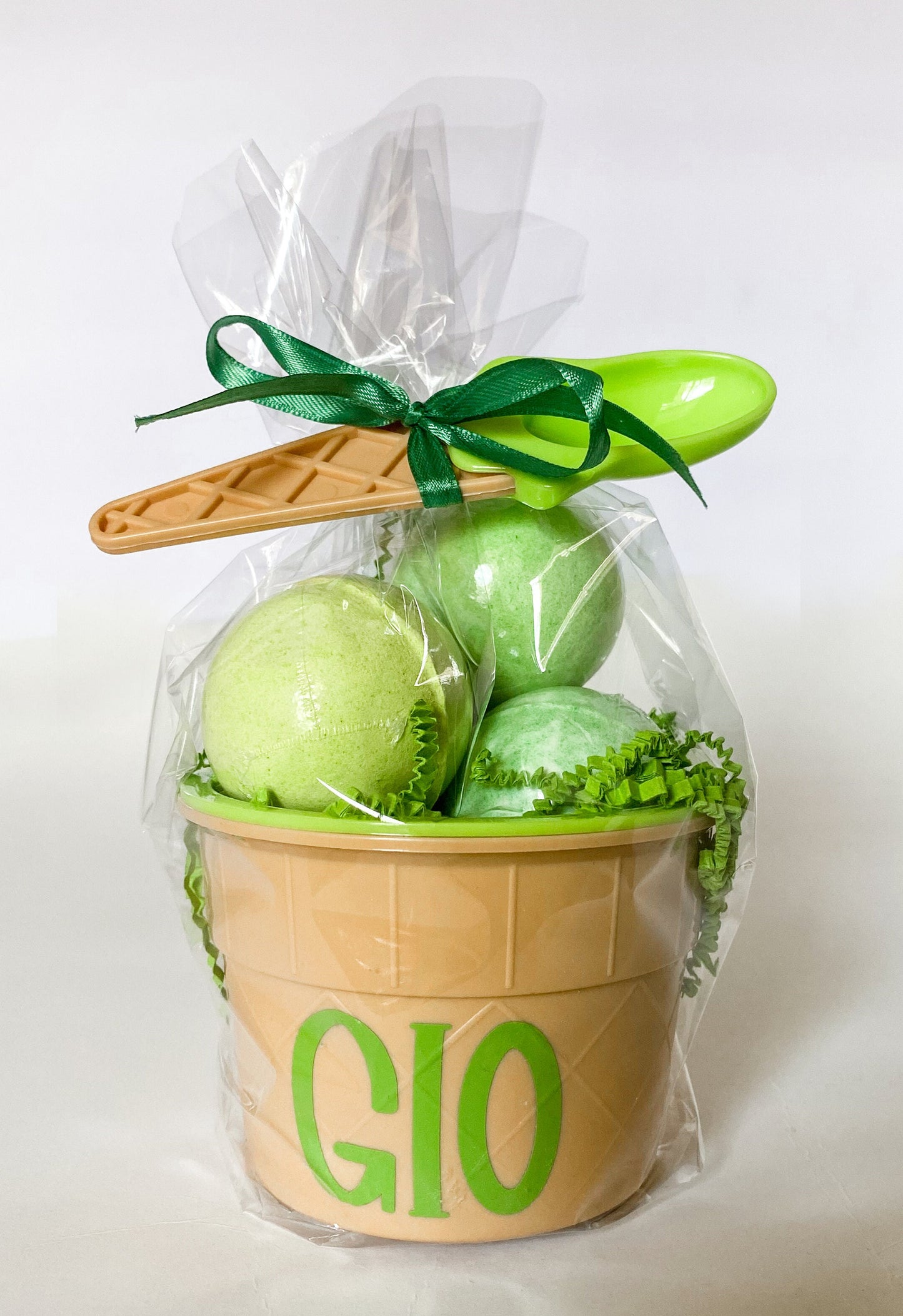 Personalized Ice Cream Bowl Party Favor Set with Bath Bombs