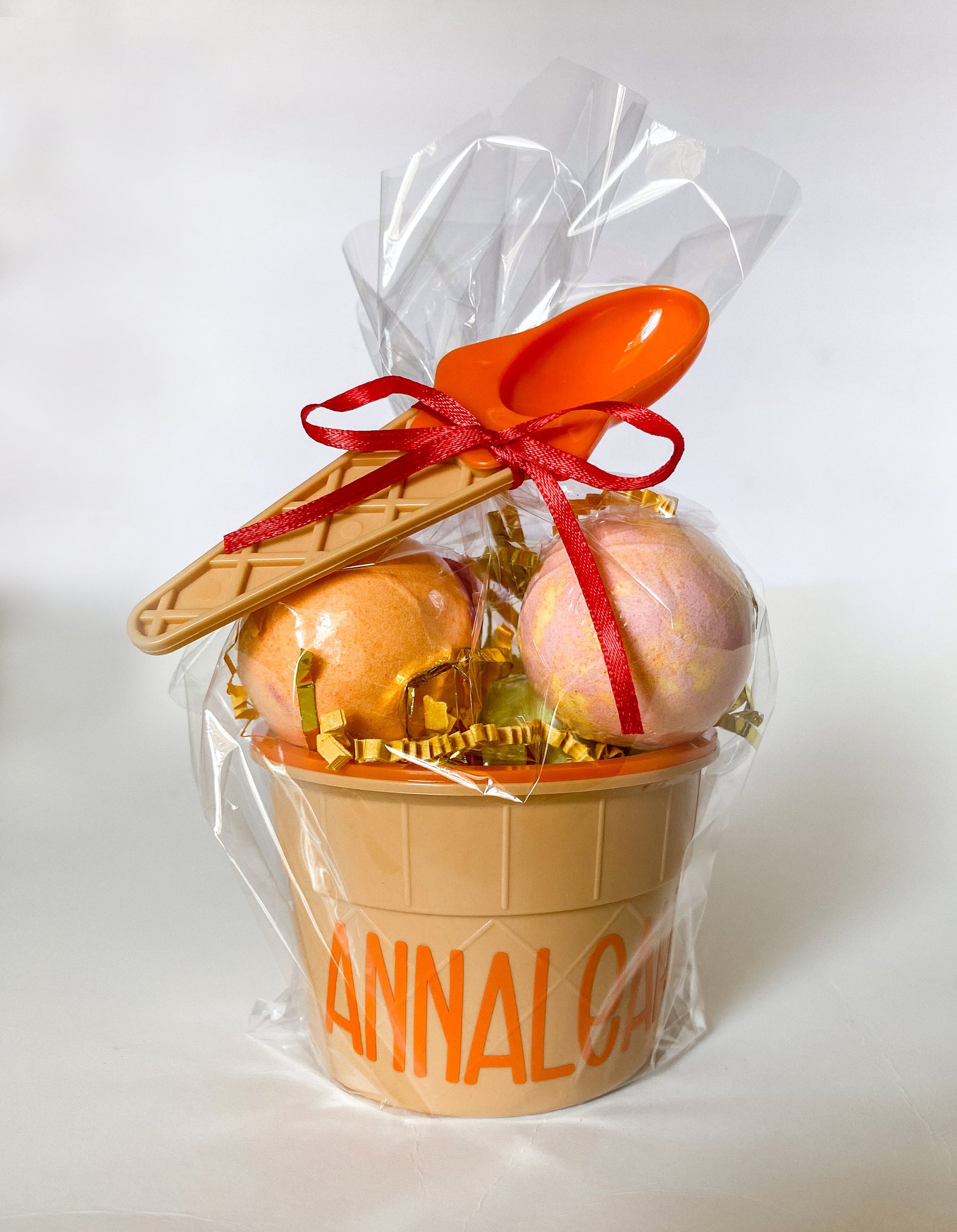 Personalized Ice Cream Bowl Party Favor Set with Bath Bombs