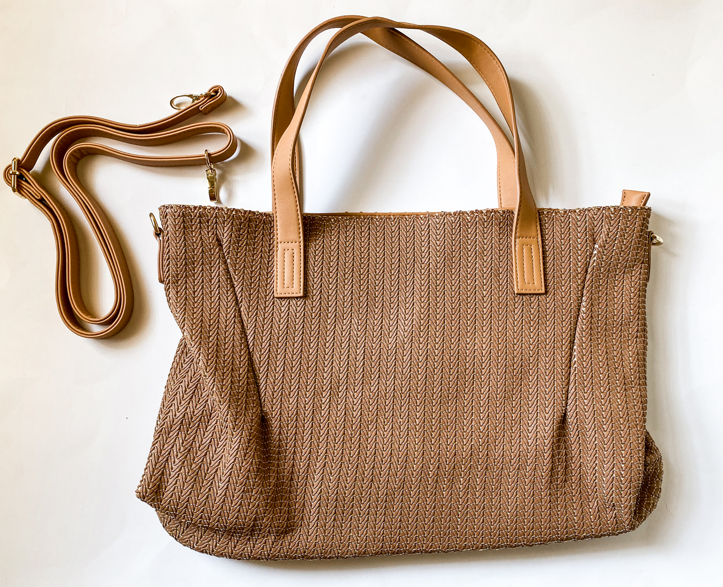 Women's Textured Purse In Camel