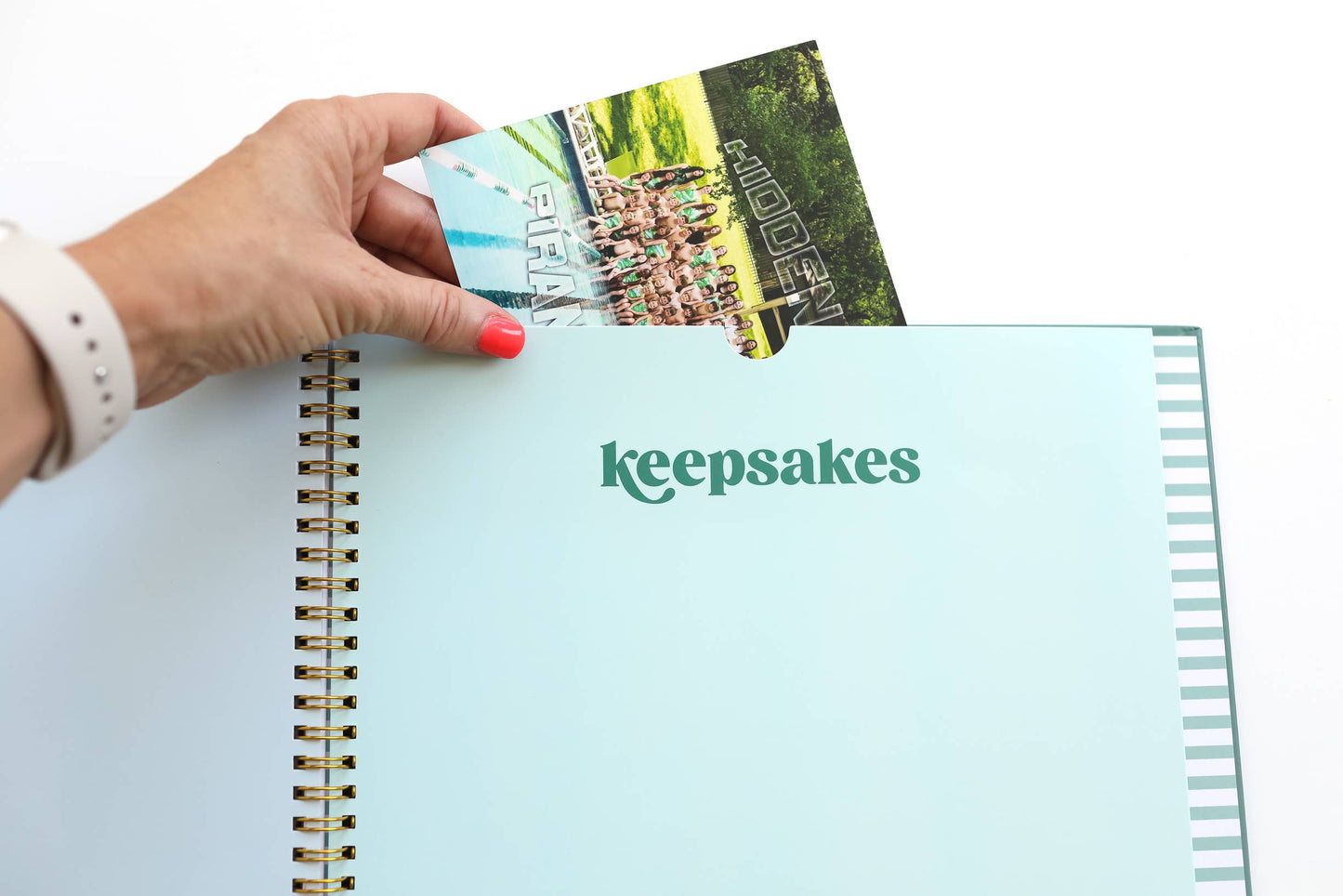 The School Years Memory Book: A Timeless School Memory Book - Savannah Creations